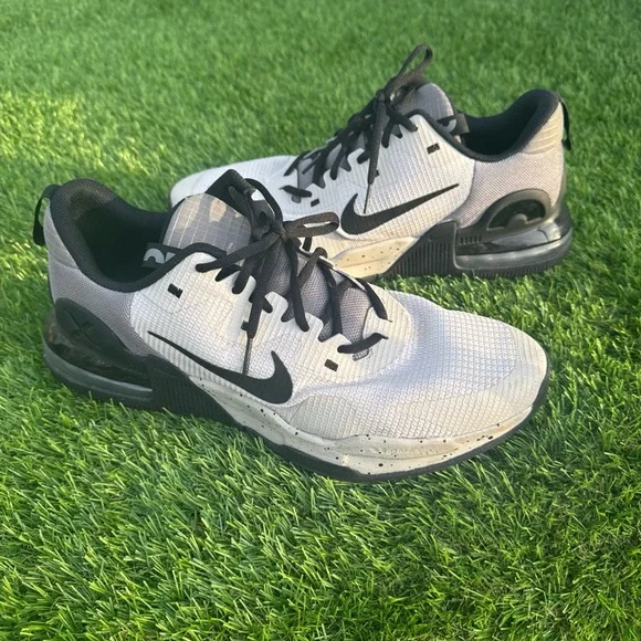 Nike Men\'s Light Gray and Black Athletic Trainers Amazon.com | Nike M Zoom Metcon Turbo 2 SneakerMen main image 4